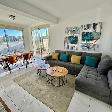 Alasia Ll Kapparis Паралимни