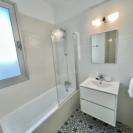 Alasia Ll Kapparis Paralímni