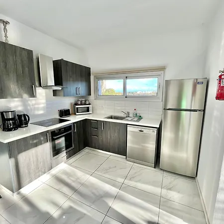 Alasia Ll Kapparis Paralímni